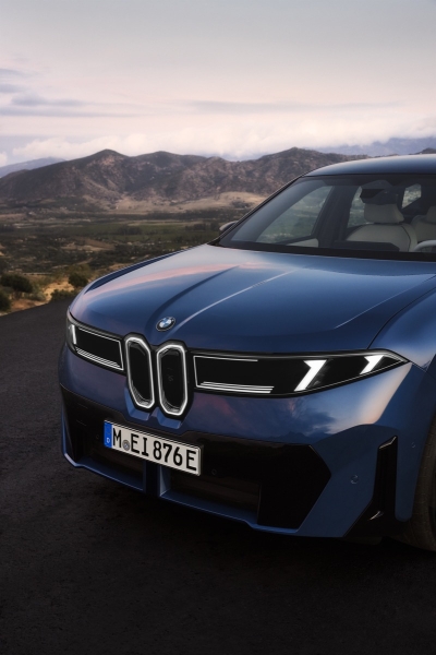 De BMW iX3 wint twee wereldtitels en je begrijpt waarom